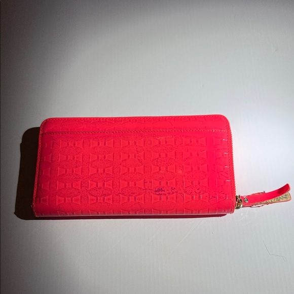 Kate Spade Bright Pink Bow Pattern Wallet - Picture 2 of 14